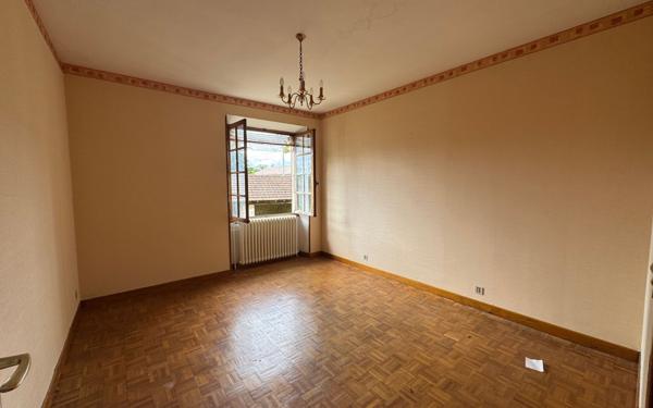 Maison à vendre    5 pièces •  Chabrillan