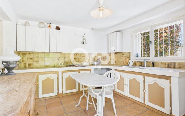 Maison à vendre    7 pièces • 199,39 m2 Mandelieu-la-Napoule