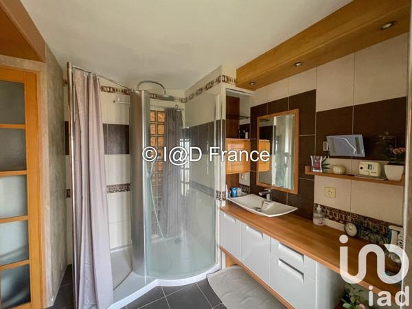 Maison 8 pièces de 165 m² à Leuville-sur-Orge (91310)