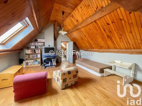 Maison 8 pièces de 165 m² à Leuville-sur-Orge (91310)