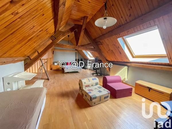 Maison 8 pièces de 165 m² à Leuville-sur-Orge (91310)