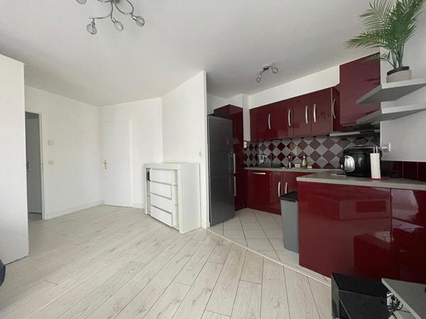 VENTE : appartement F2 (45 m²) à COMBS LA VILLE