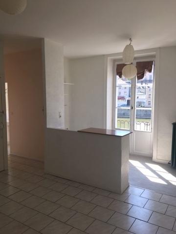 Appartement T3 centre-ville Laval