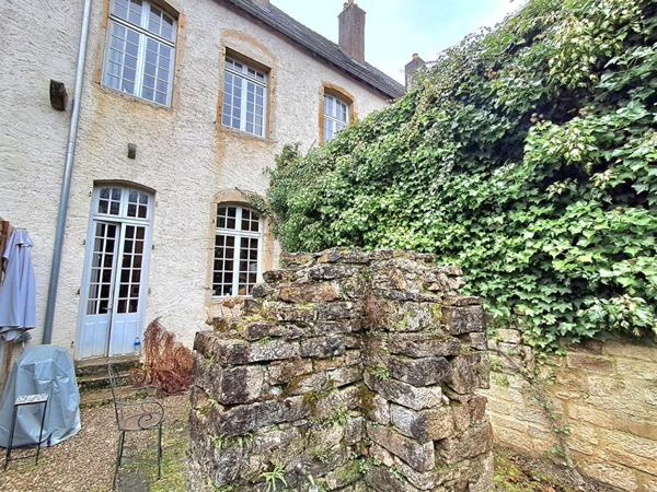 Maison 5 pièces Montigny les Vesoul 130 m2 à 129 000 euros