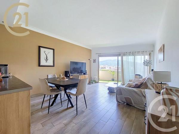 Appartement F2 à vendre  2 pièces - 58,08 m 2   CANNES  - 06