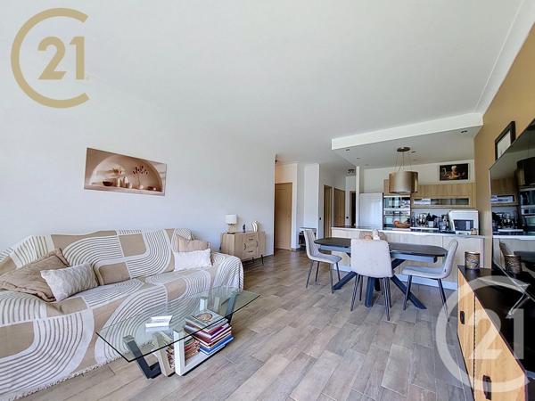 Appartement F2 à vendre  2 pièces - 58,08 m 2   CANNES  - 06