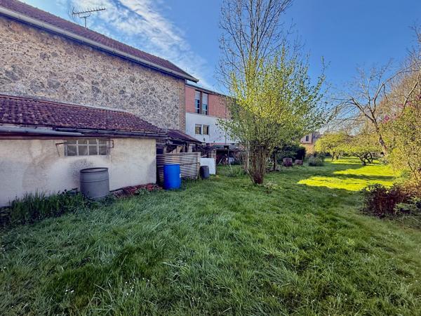 Maison en Meuliere à renover + jardin de 933m2