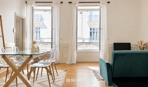 LE SHOWROOM – APPARTEMENT DE CHARME AU CŒUR DE VANNES