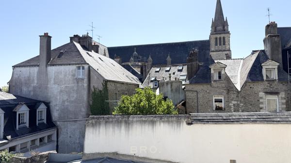 LE SHOWROOM – APPARTEMENT DE CHARME AU CŒUR DE VANNES