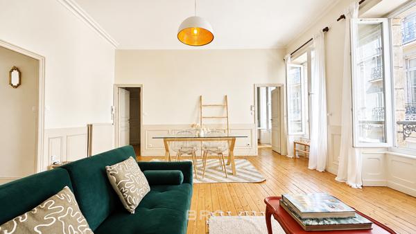 LE SHOWROOM – APPARTEMENT DE CHARME AU CŒUR DE VANNES