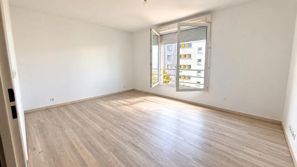 Appartement Corbeil Essonnes 1 pièce(s) 25 m2
