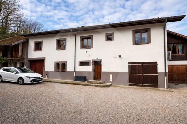 Corps de ferme rénové 275 m² ARTHAZ PND -  6 chambres