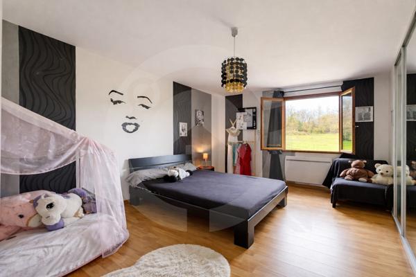 Corps de ferme rénové 275 m² ARTHAZ PND -  6 chambres