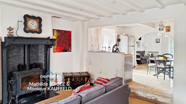 CUNLHAT – BELLE MAISON EN PIERRES RÉNOVÉE – JARDIN 500 M² – GRANGE