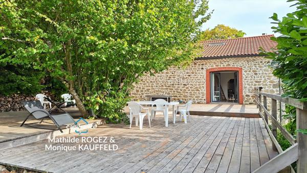CUNLHAT – BELLE MAISON EN PIERRES RÉNOVÉE – JARDIN 500 M² – GRANGE