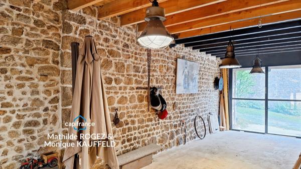 CUNLHAT – BELLE MAISON EN PIERRES RÉNOVÉE – JARDIN 500 M² – GRANGE