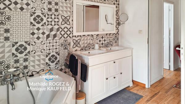 CUNLHAT – BELLE MAISON EN PIERRES RÉNOVÉE – JARDIN 500 M² – GRANGE