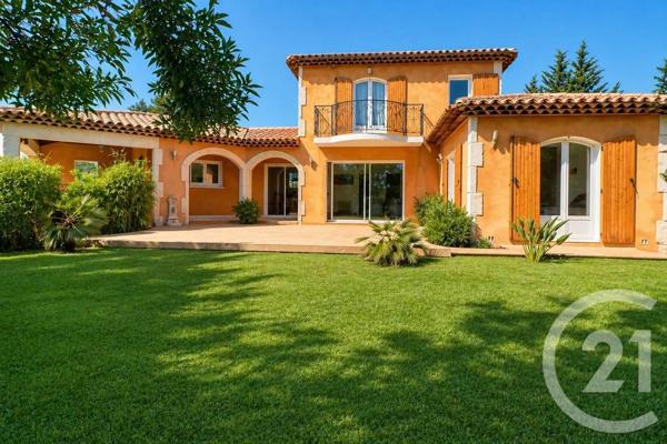 Maison à vendre  4 pièces - 125 m 2   ST RAPHAEL  - 83