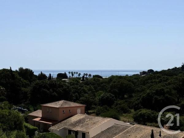 Maison à vendre  4 pièces - 125 m 2   ST RAPHAEL  - 83
