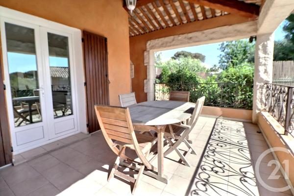 Maison à vendre  4 pièces - 125 m 2   ST RAPHAEL  - 83