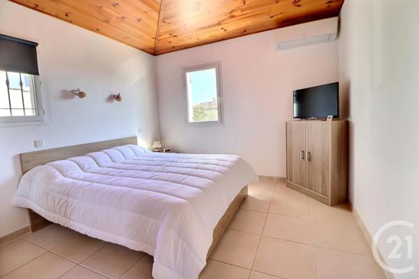 Maison à vendre  4 pièces - 125 m 2   ST RAPHAEL  - 83