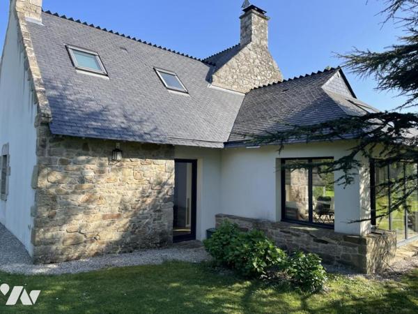 A VENDRE BERRIC-LONGERE EN PIERRES avec DEPENDANCE et piscine-6000 m2 de terrain paysagé