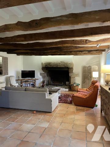 A VENDRE BERRIC-LONGERE EN PIERRES avec DEPENDANCE et piscine-6000 m2 de terrain paysagé