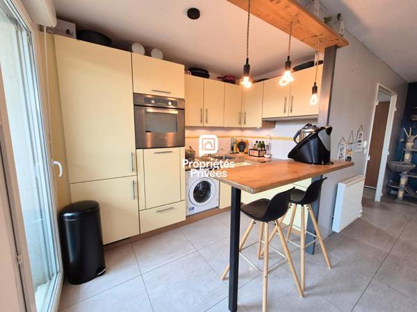 Appartement 2 pièces avec terrasse et parking - Collonges 01550