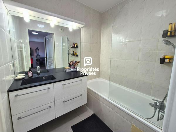 Appartement 2 pièces avec terrasse et parking - Collonges 01550