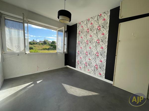 Appartement à vendre Saintes - 3 pièces, 74m² avec 2 chambre(s) à 133 200€ - AJP Immobilier Saintes