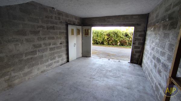 Appartement à vendre Saintes - 3 pièces, 74m² avec 2 chambre(s) à 133 200€ - AJP Immobilier Saintes