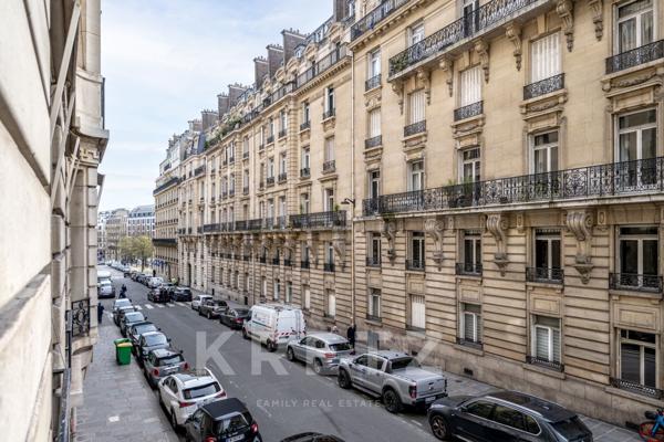 Magnifique appartement de réception en plein coeur du 8 eme