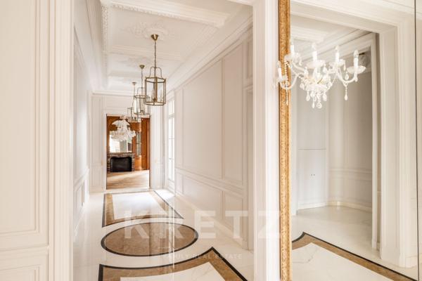 Magnifique appartement de réception en plein coeur du 8 eme