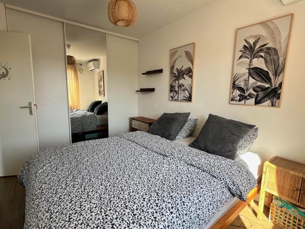 Appartement
         3 pièces
        - 52 m² 355 000 € *