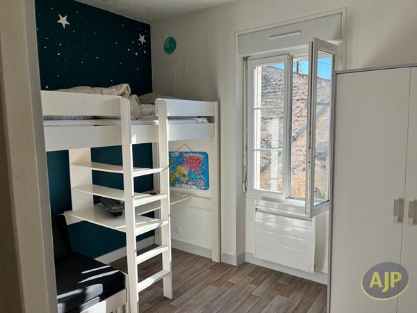 Maison à louer Saintes : 3 pièces, 51m² avec 2 chambre(s) à 750€ - AJP Immobilier Saintes