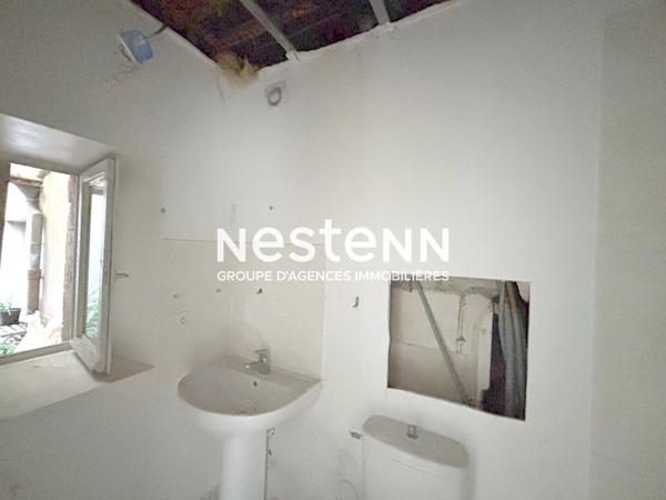 Appartement à vendre à VANNES en RDC à rénover T2 ou grand studio quartier Saint Patern