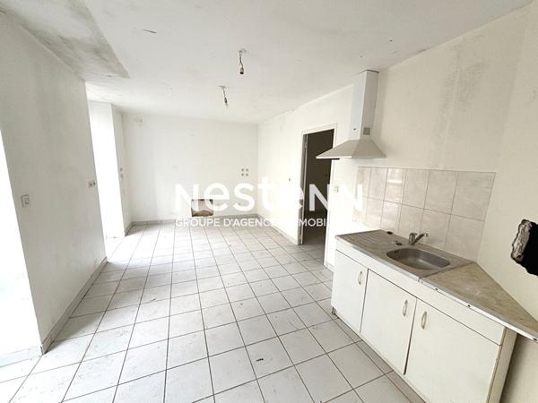 Appartement à vendre à VANNES en RDC à rénover T2 ou grand studio quartier Saint Patern