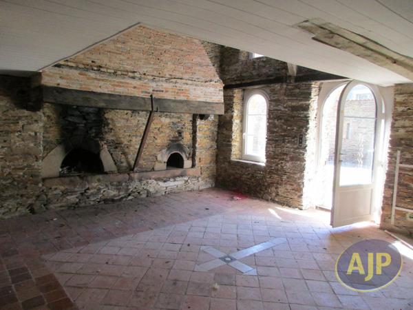 Biens de prestige à vendre Beaupreau En Mauges : 424 400 € - AJP Immobilier Saint-Macaire-en-Mauges