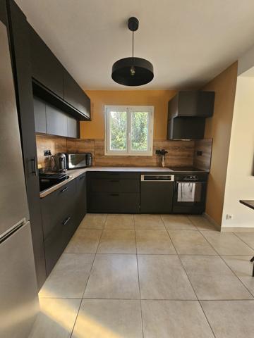 Uchaud (30620) Maison récente en R+1 - 30620 - Uchaud