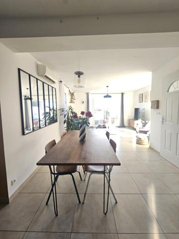 Uchaud (30620) Maison récente en R+1 - 30620 - Uchaud