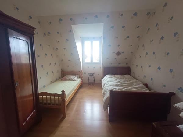 Pavillon des années 1980 à remettre au goût du jour