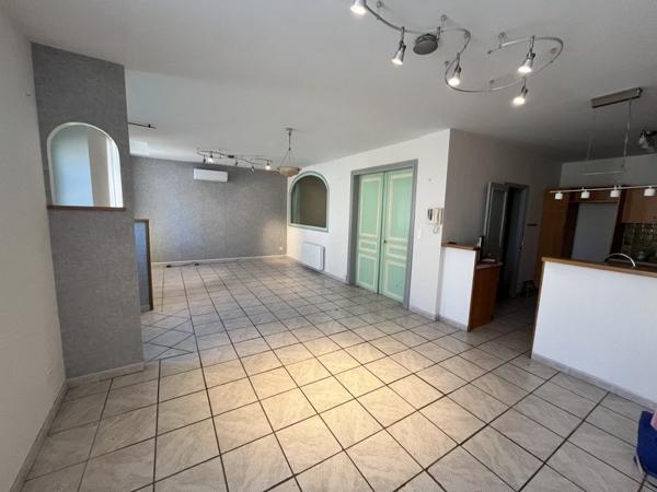 Appartement à louer 595 € CC Gabian 3 p 82 m² DPE C