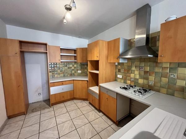 Appartement à louer 595 € CC Gabian 3 p 82 m² DPE C