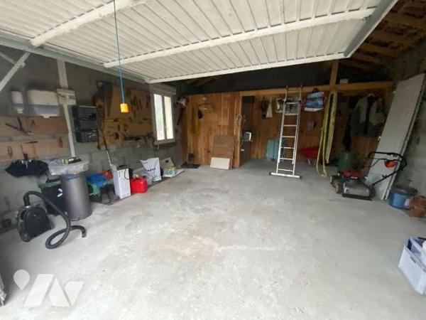 A VENDRE, Gironde, HOURTIN, dans un secteur calme à environ 5 kms du centre bourg, sur un terra...