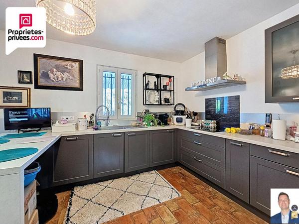 Villa 5 PIECES 4 CHAMBRES 134 M2 GRANDE PISCINE AVEC TERRASSES