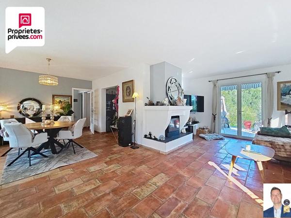 Villa 5 PIECES 4 CHAMBRES 134 M2 GRANDE PISCINE AVEC TERRASSES