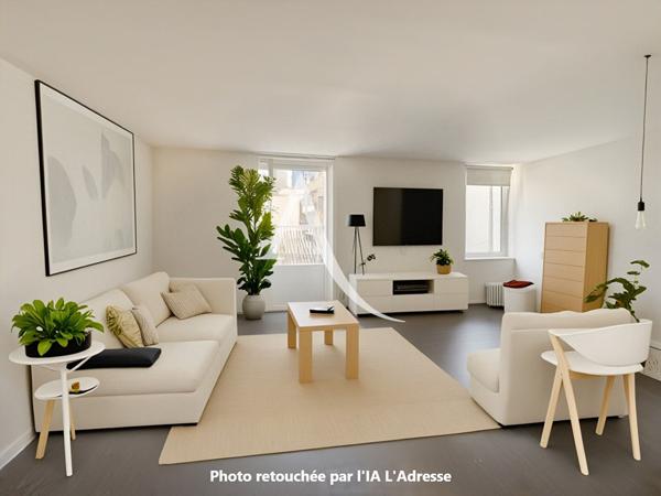 CANNES CENTRE - PROCHE RUE D'ANTIBES - STUDIO TRANSFORMABLE 2 PIÈCES - INVESTISSEMENT LOCATIF
