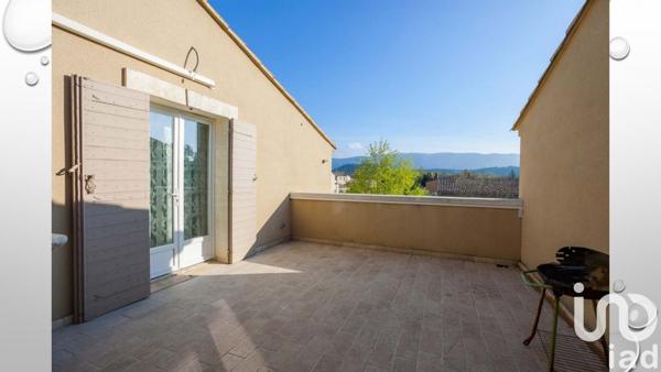 Bâtiment de 370 m² à Beaumettes (84220)