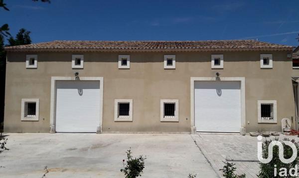 Bâtiment de 370 m² à Beaumettes (84220)
