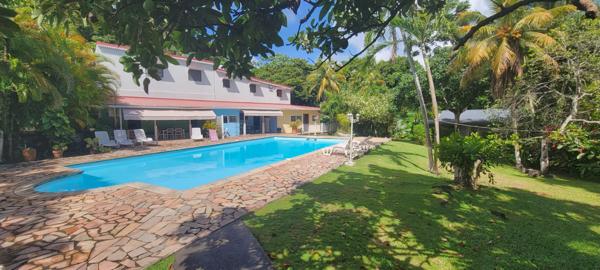 Petit-Bourg (97170) Opportunité Ensemble Immobiler